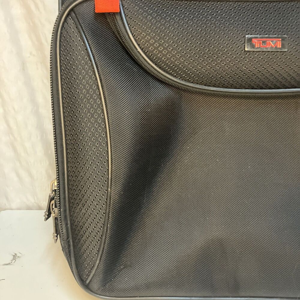 TUMI Alpha 2 Compact Large Screen Laptop Brief Pack Black Red Accents - Picture 4 of 16